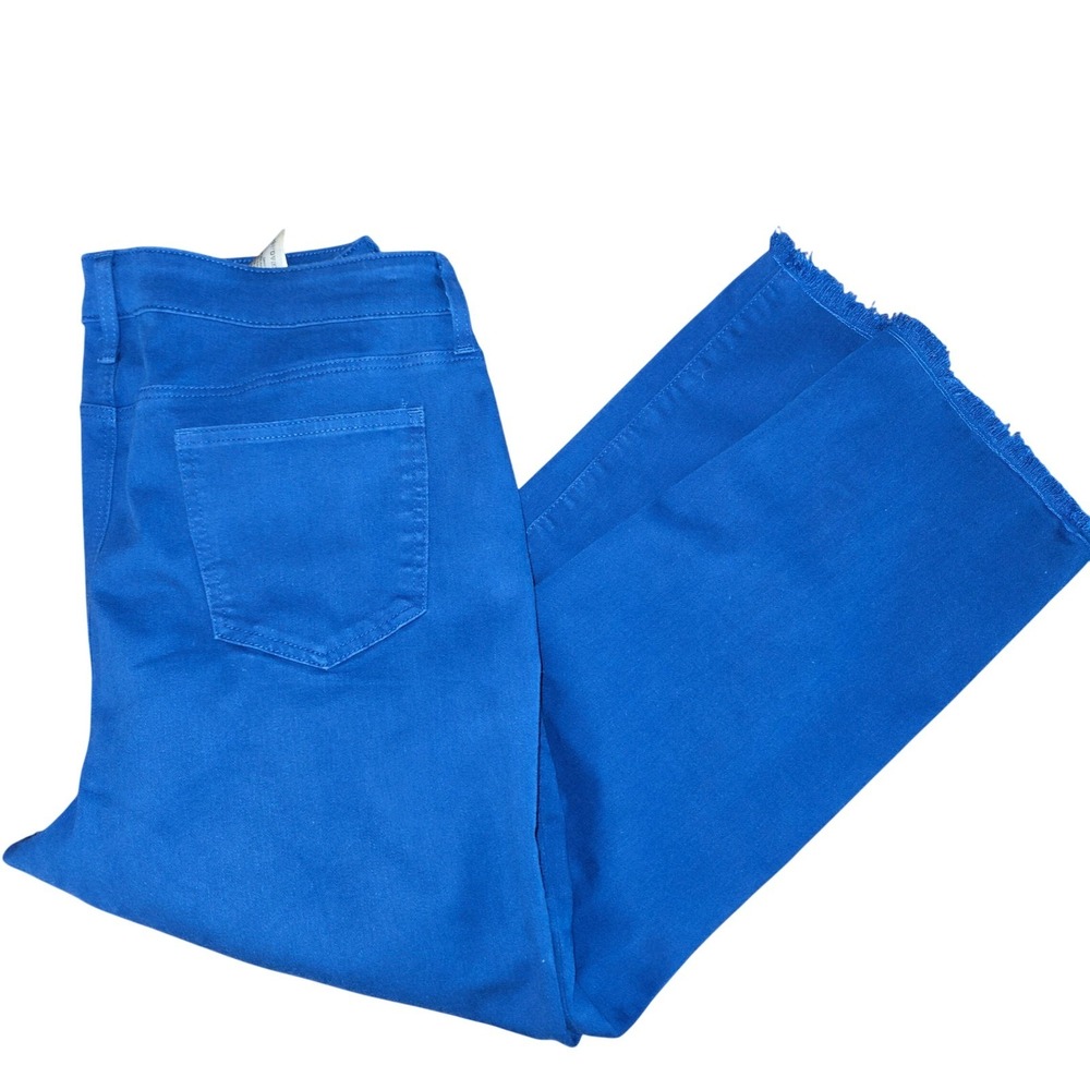 Chicos So Slimming Girlfriend Slim Leg Crop Jeans Blue Frayed Hem 2.5 or 14R